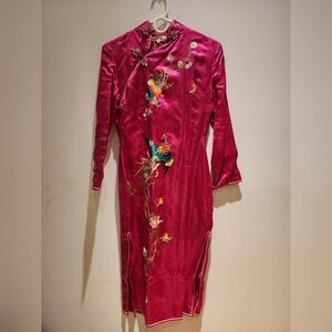 Vintage Chinese Silk Cheongsam